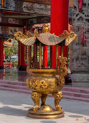 San Jao Xian Lo Dai Tien Gong Tripod Urn (DTHSP0285)