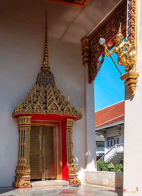 Wat Sangveswitsayaram Phra Ubosot Front Entrance (DTHB1345)