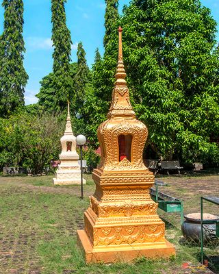 Wat Ket Ho Phra Ubosot Boundary Stones (DTHP0615)