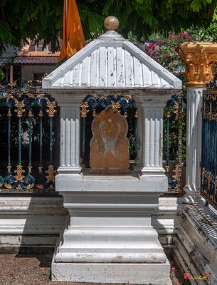 Wat Khachon Rangsan Phra Ubosot Boundary Stone Shrine (DTHP0604)