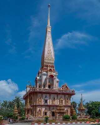 Wat Chalong Phramahathat Chedi for Phra Borom Sareerikatat Buddha Relic (DTHP0405)