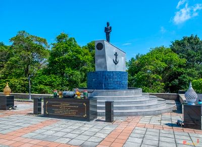 Prince Abhakara Monument at Phra Prom Area