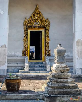 Wat Kan Matuyaram Phra Ubosot Entrance and Boundary Stone (DTHB2531)