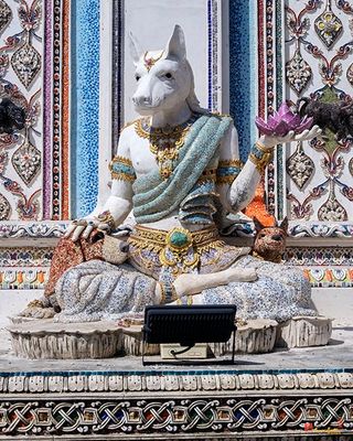 Wat Pariwas Ubosot Dog Headed Man Guardian (DTHB2646)