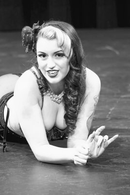 Burlesque 17 BW 