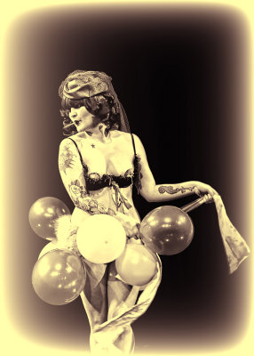 Burlesque 21 PS R.jpg