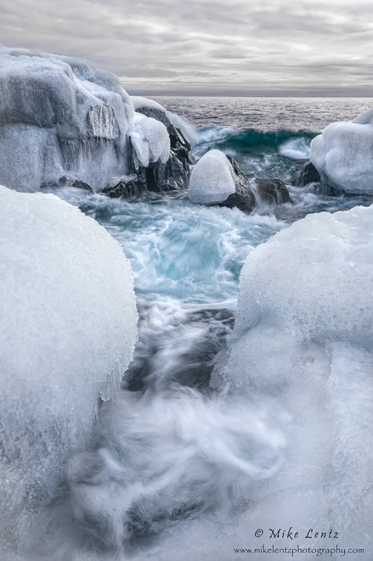 Superiors icy shores