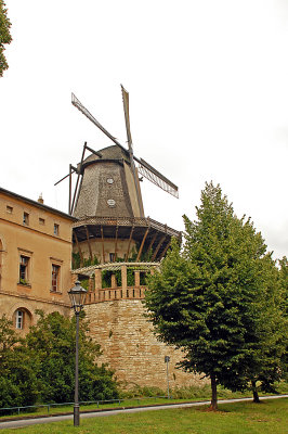 19_Windmill taken in 2007.jpg