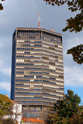 20_A skyscraper landmark.jpg