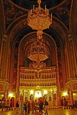 07_Cathedral interior.jpg