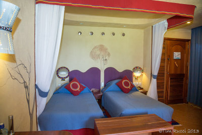 1DX_4009 - Amboseli Serena Lodge