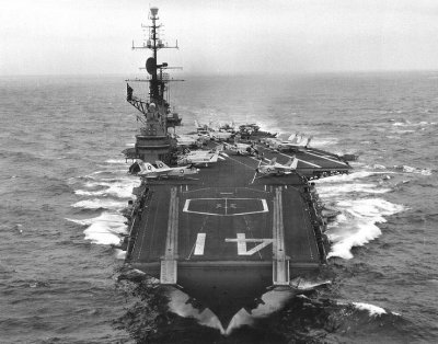USS Midway underway 1963