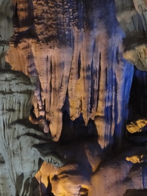 Hang Dau Go (Cave of Marvels)