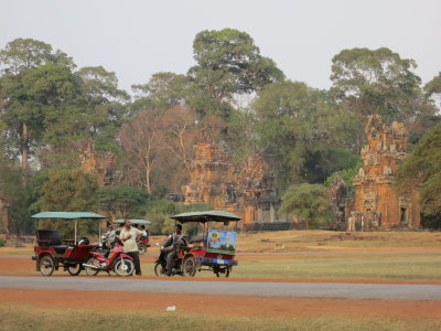 Prasat Suor Prat (Towers of the Cord Dancers)