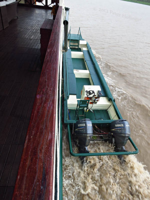 Skiff tied up to the Aquamarina