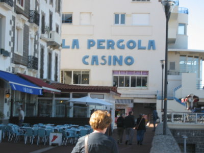 EN 1929, MES PARENTS SE RENCONTRENT A LA PERGOLA  !