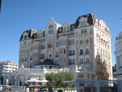 HOTEL  ROYAL