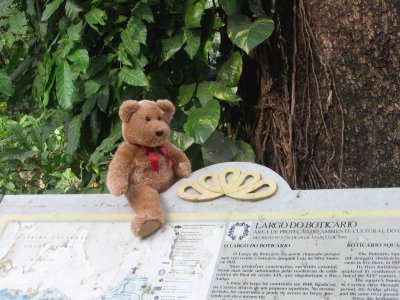 Largo do Boticario Sign