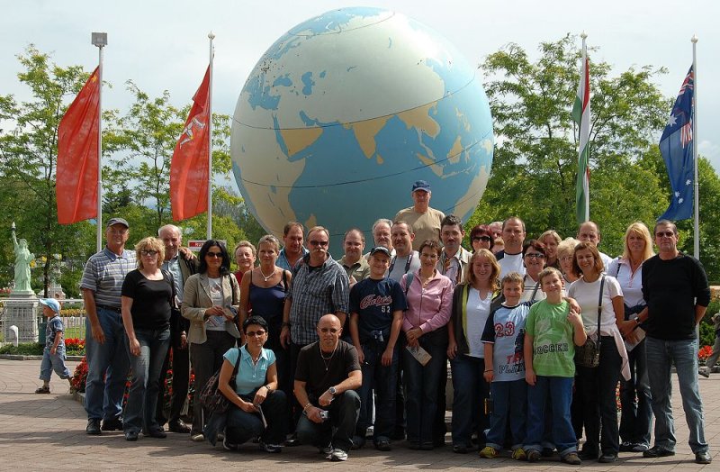 Die Ofenbacher Feuerwehr in Minimundus, 27. August 2006