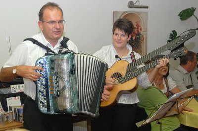 Erich und Marion Zib bringen Wiener Stimmung nach Fhrenau