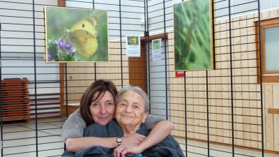 Photo souvenir avec Mamie Violette