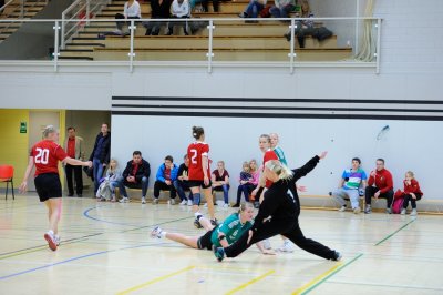 PIF-Akilles Damer