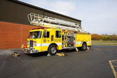 Rock Falls,IL Ladder 50 10-9-12 1104 AM.JPG