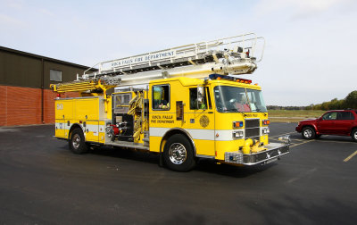 Rock Falls,IL Ladder 50 Drives Away 10-9-12 1109 AM #3.JPG