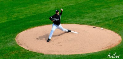 Buehrle Pitches 02.jpg