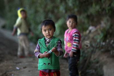 Children at village backhill of MaLiZhai