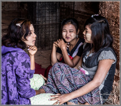 Burmese girls 