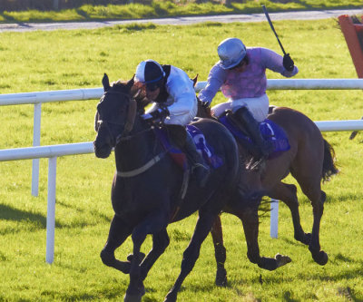 tight finish.jpg