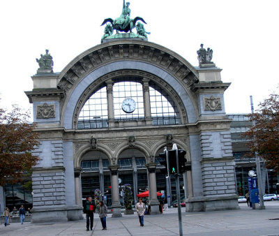 lucerne railway sation .jpg