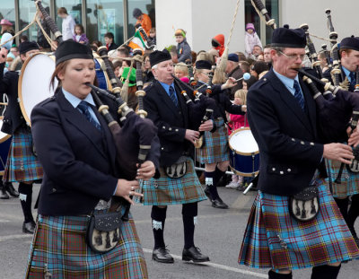 playing the bagpipes.jpg
