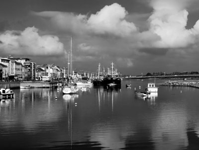 boats at quayside 2.jpg