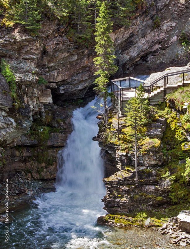K5F7201-Blakiston Falls.jpg