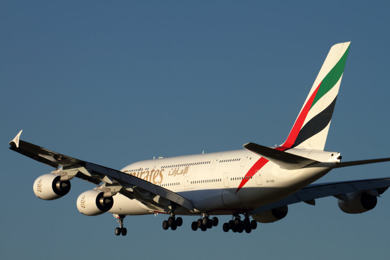 EMIRATES AIRBUS A380 MEL RF IMG_7904.jpg