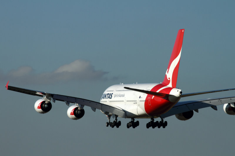 QANTAS AIRBUS A380 MEL RF IMG_7958.jpg