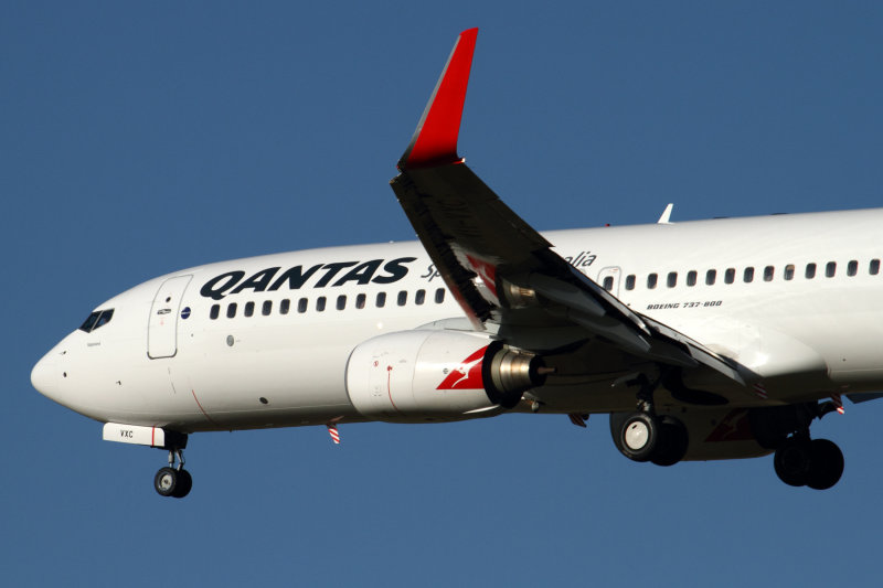 QANTAS BOEING 737 800 MEL RF IMG_7948.jpg