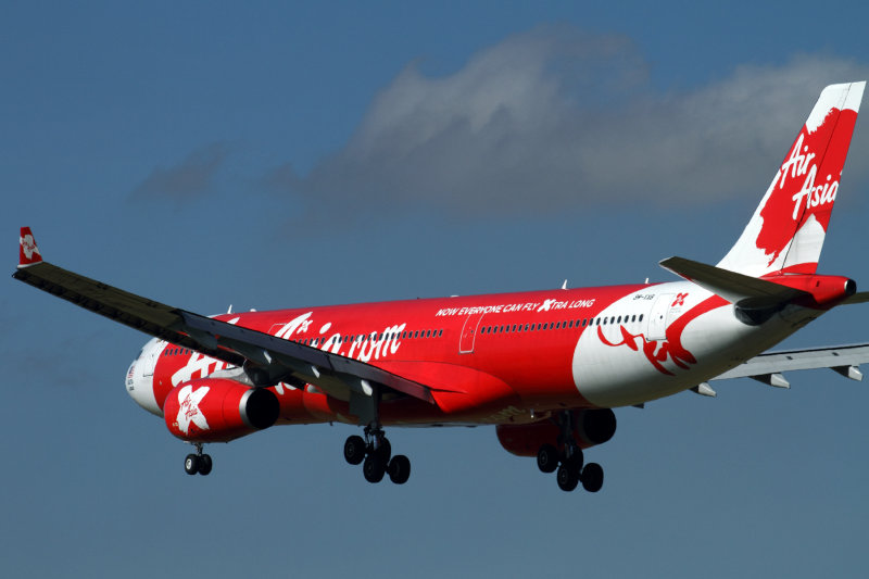 AIR ASIA X AIRBUS A330 300 MEL RF IMG_8043.jpg