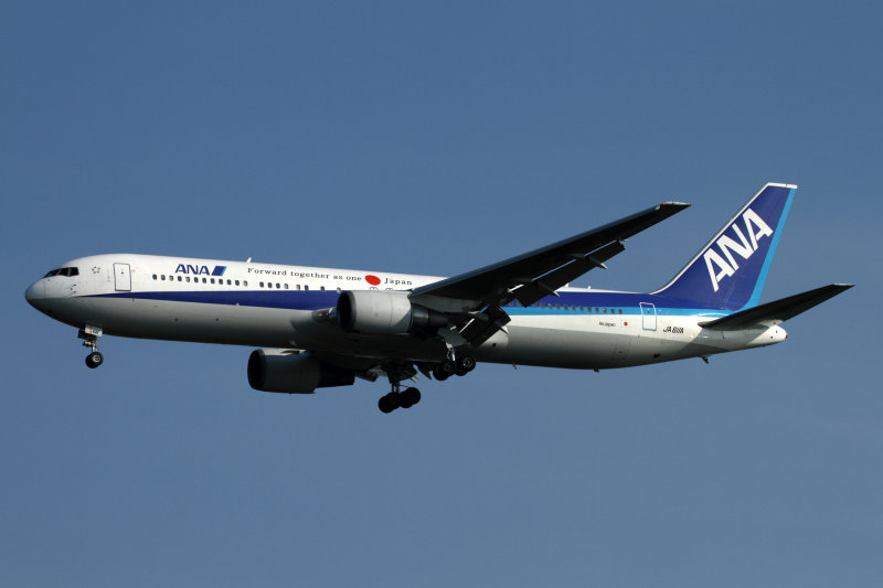 ANA BOEING 767 300 BKK RF IMG_8381.jpg