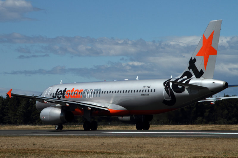 JETSTAR AIRBUS A320 HBA RF IMG_8732.jpg