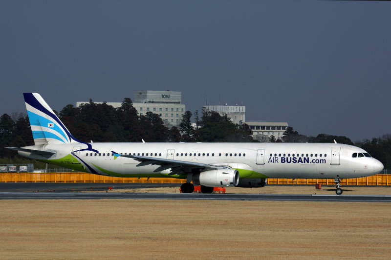 AIR BUSAN AIRBUS A321 NRT RF 5K5A9479.jpg