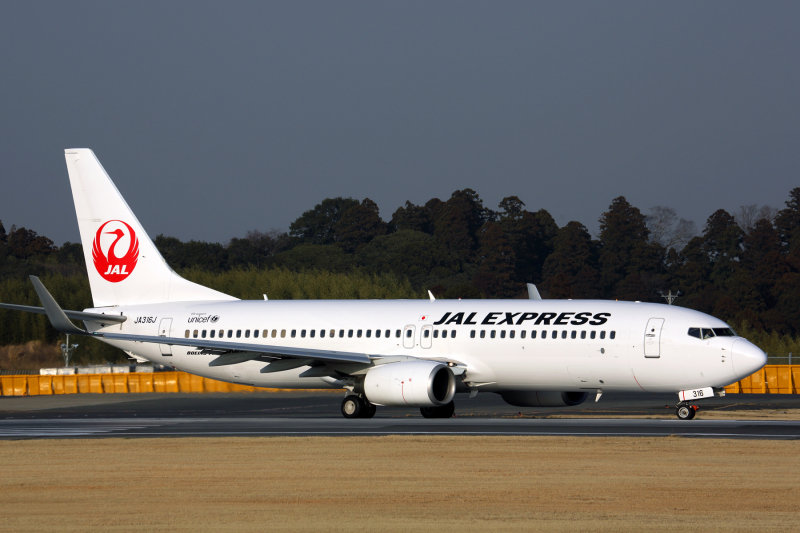 JAL EXPRESS BOEING 737 800 NRT RF 5K5A9588.jpg