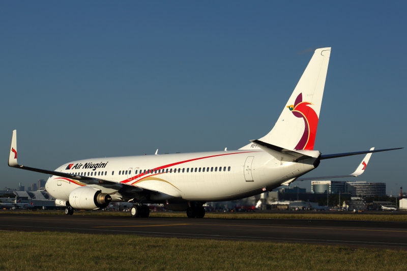 AIR NIUGINI BOEING 737 800 SYD RF 5K5A1138.jpg