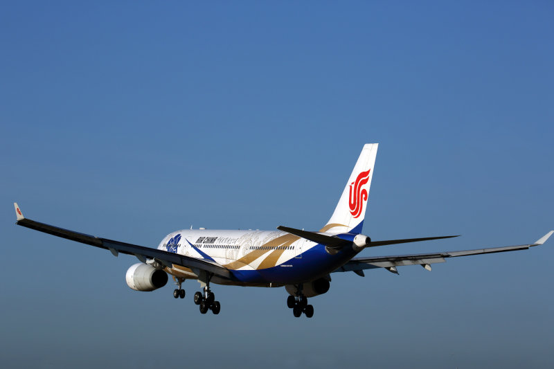 AIR CHINA AIRBUS A330 200 SYD RF 5K5A1224.jpg