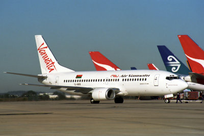 AIR VANUATU BOEING 737 300 BNE RF 1237 16.jpg