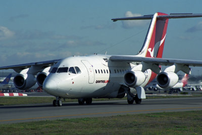 QANTAS LINK BAE 146 100 SYD RF 1576 24.jpg