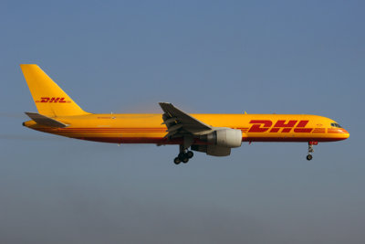 DHL BOEING 757 200F MIA RF 5K5A9244.jpg