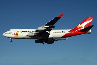 QANTAS BOEING 747 400 SYD RF IMG_9373.jpg